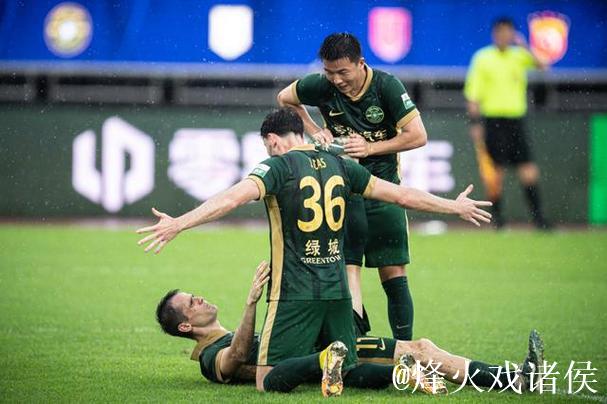 海港被浙江2比2绝平要分锅：一半归教练组 一半归制服组